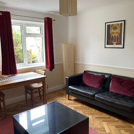 Byways Serviced Apartments Σαλισμπέρι Εξωτερικό φωτογραφία