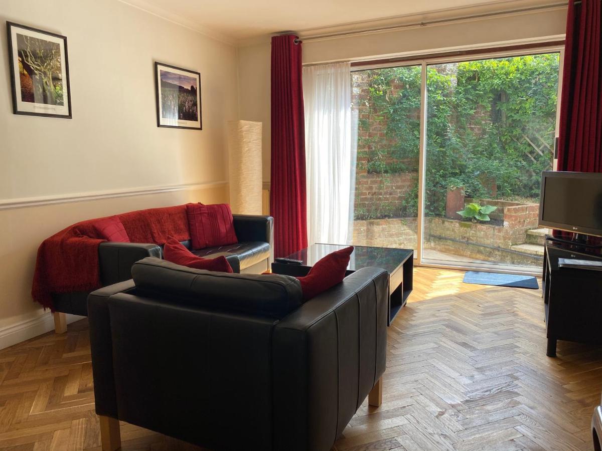 Byways Serviced Apartments Σαλισμπέρι Εξωτερικό φωτογραφία