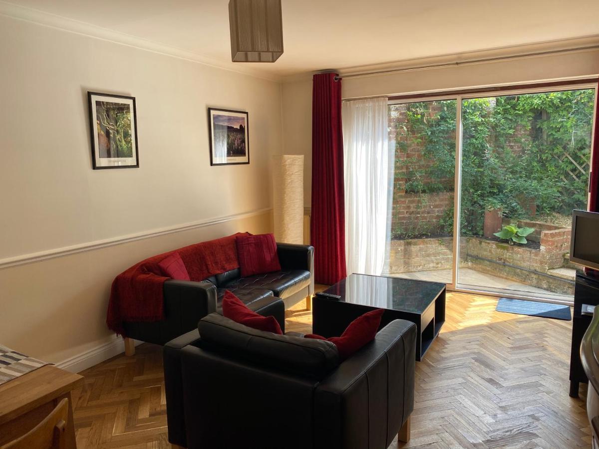 Byways Serviced Apartments Σαλισμπέρι Εξωτερικό φωτογραφία