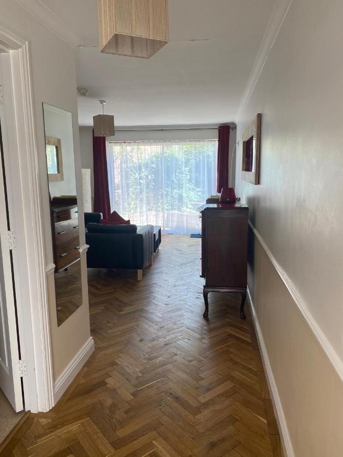 Byways Serviced Apartments Σαλισμπέρι Εξωτερικό φωτογραφία