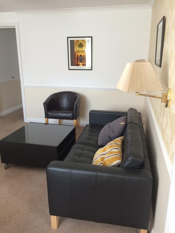 Byways Serviced Apartments Σαλισμπέρι Δωμάτιο φωτογραφία