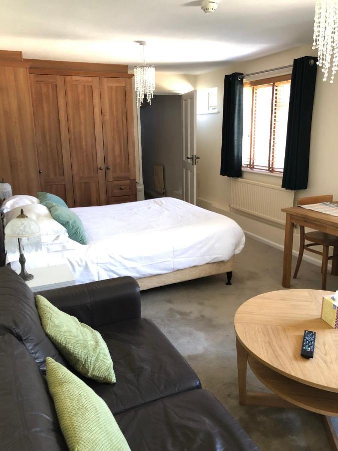 Byways Serviced Apartments Σαλισμπέρι Εξωτερικό φωτογραφία